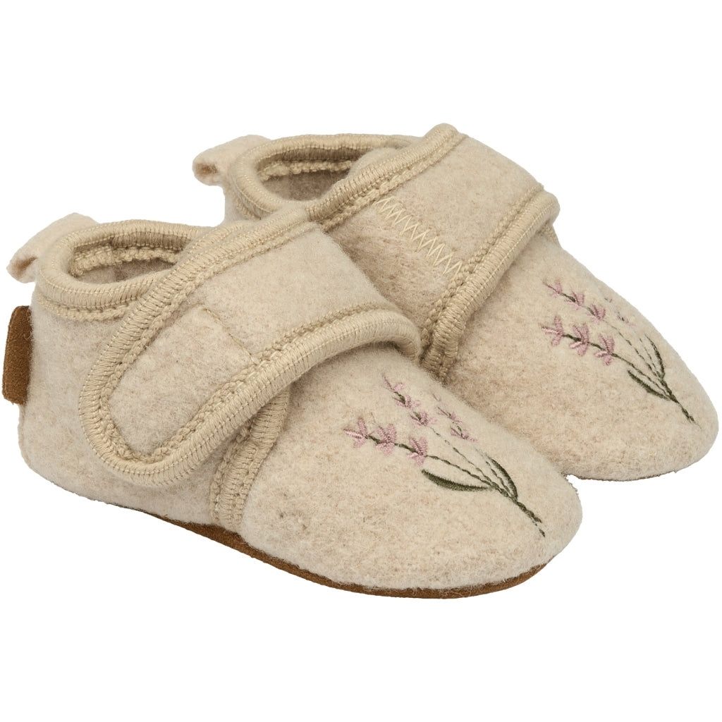 Pom Pom Slippers Beginners