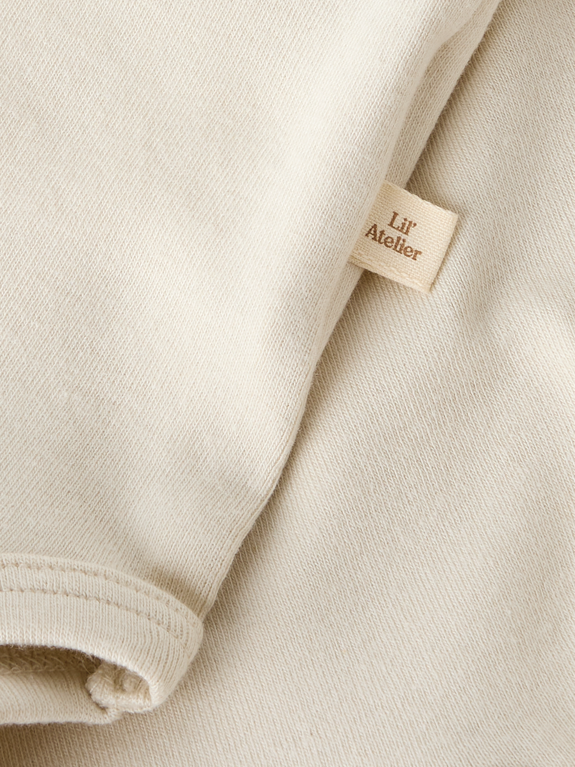 Lil' Atelier Body Fundo